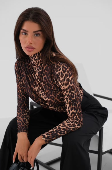 Leopard elegance mesh top