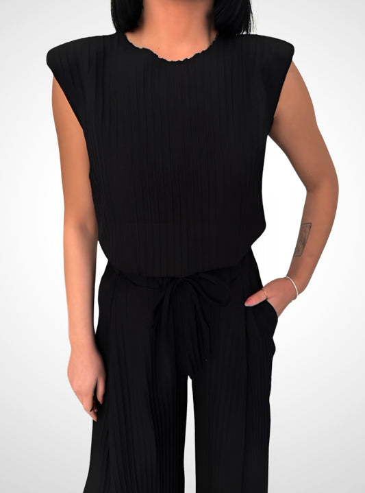 Effortless pleated top